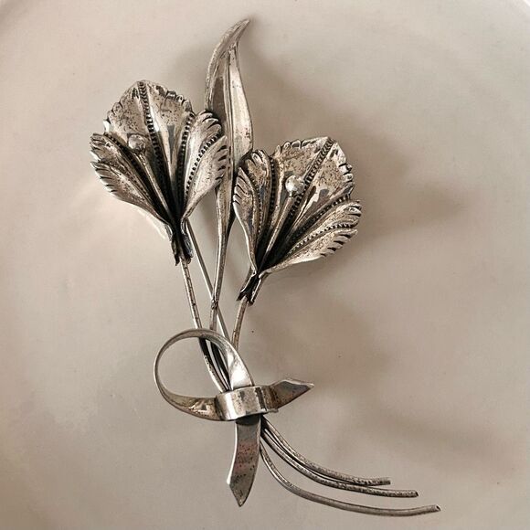 Vintage CORO Cala Lilly Brooch Sterling Silver, Large 4x2 Preowned, Excellent - Picture 1 of 3